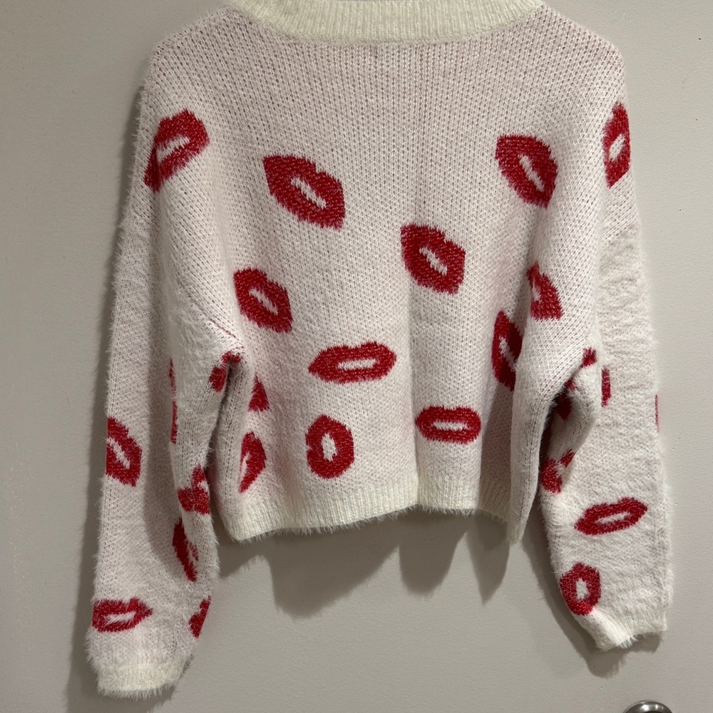 Francesca's Collections White Sweater with Red Lip Pattern - Picture 2 of 4